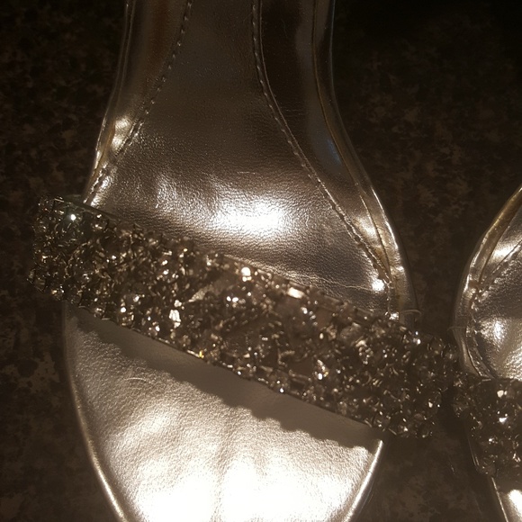 Shoes - Picture 2 of 4